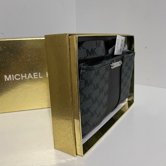 NWT MK Belt Bag - Picture 4 of 5